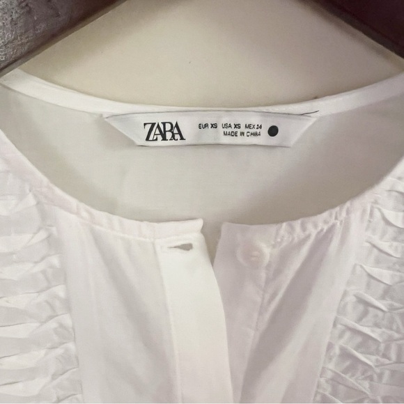 ZARA White Asymmetric Hem Blouse Button Front Cotton Pleated Front Size XS - Picture 8 of 10